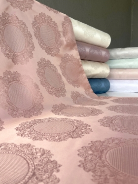 MİRAY MASA ÖRTÜSÜ - TAÇ