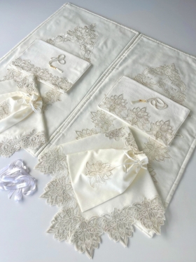 SARRA 5 PARÇA FRANSIZ GÜPÜRLÜ SECCADE SETİ